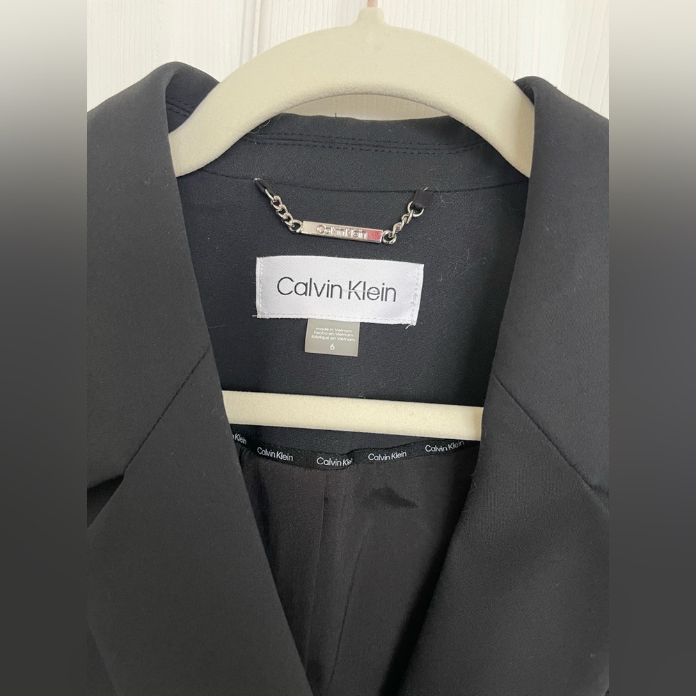 Calvin Klein Black Cropped Single-Button Suit Jacket - Picture 3 of 13